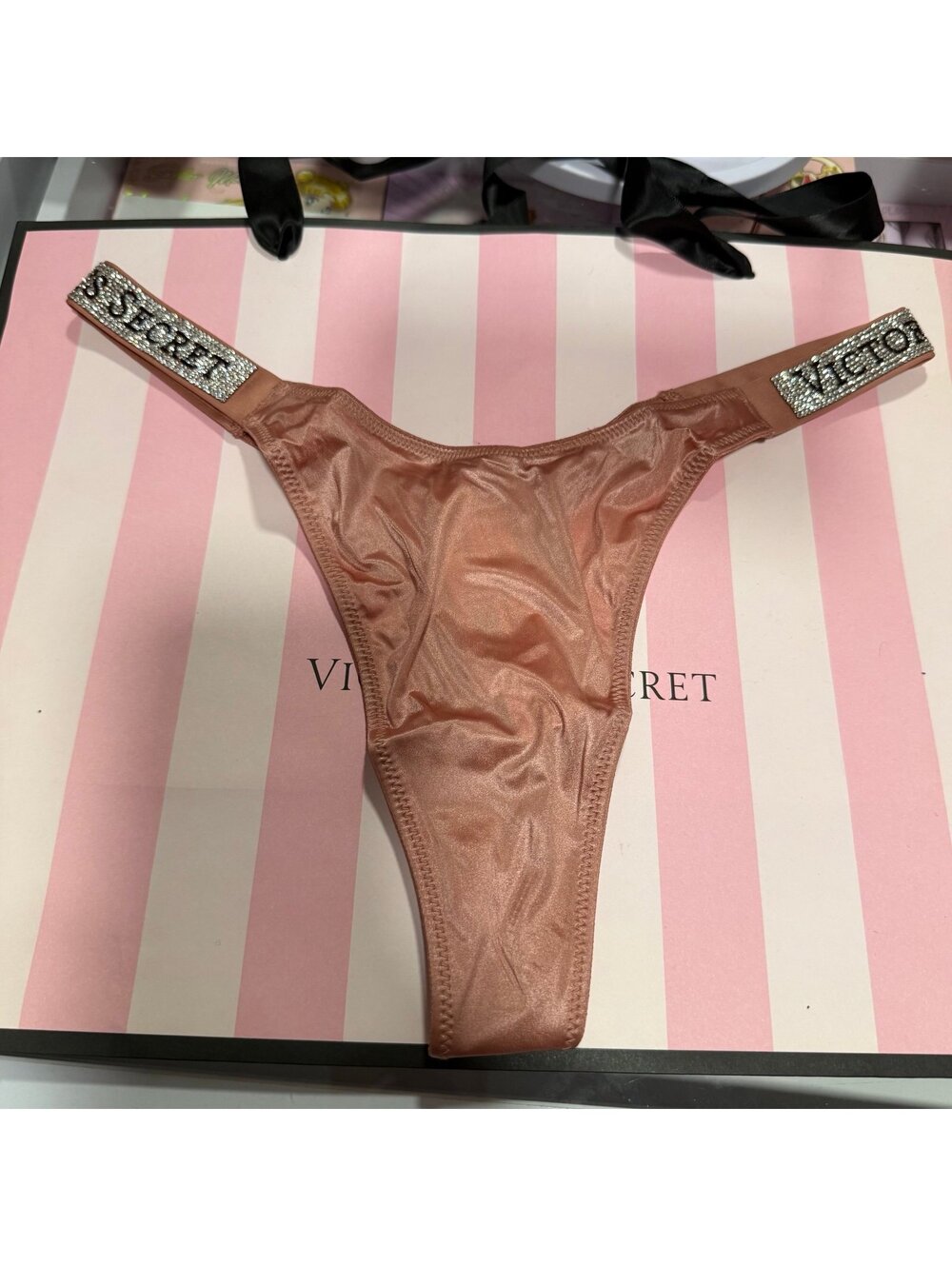 Victoria’s Secret shine strap thong